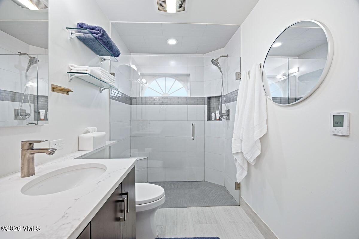 931 Singletree Road, Unit 5 Edwards, CO 81632 - Photo 23 of 32 Onsuite Primary Bath