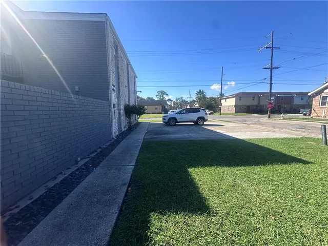 $1,200 | 1601 Lesseps Street, New Orleans, LA 70117
