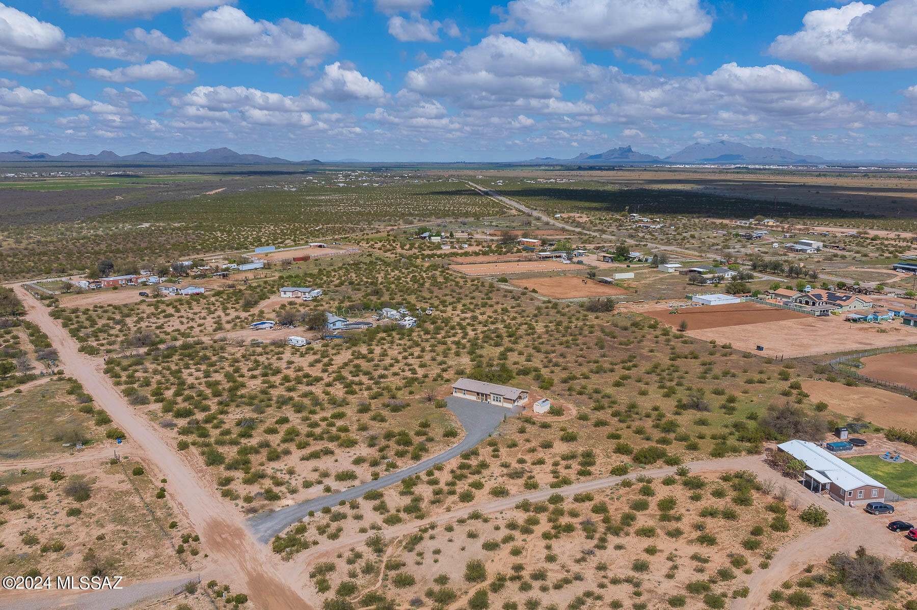 16050 Gold Bell Road Marana, AZ 85653 - Photo 7 of 38 Gallery Image 7