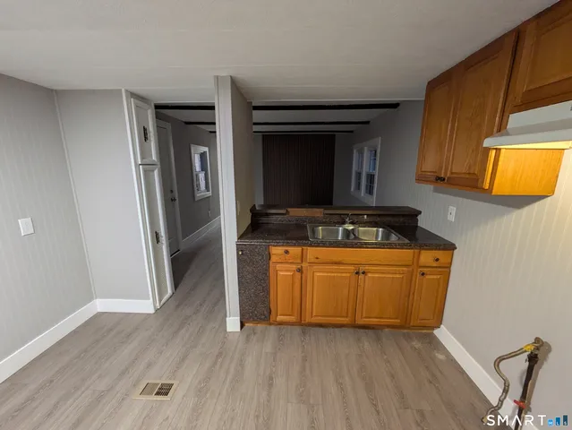 $1,350 | 183 North Main Street, Branford, CT 06405