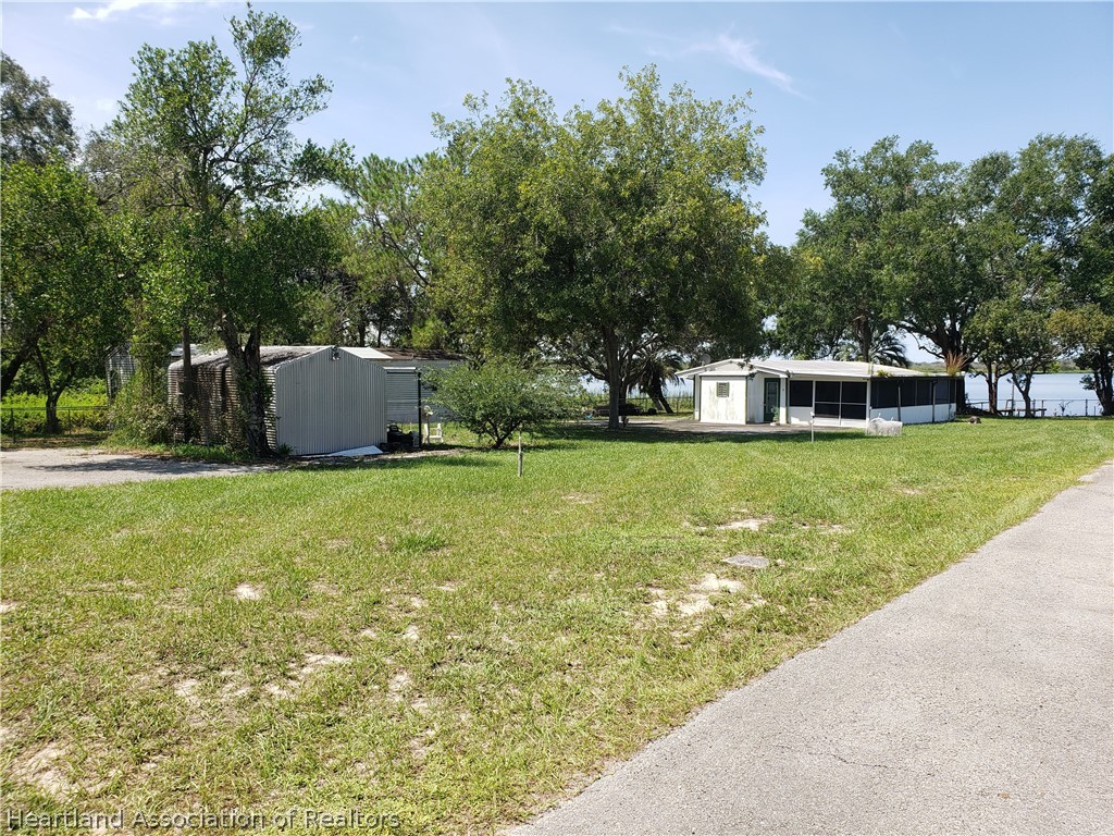 1970 Shore Road Avon Park, FL 33825 - Photo 3 of 29 Gallery Image 3