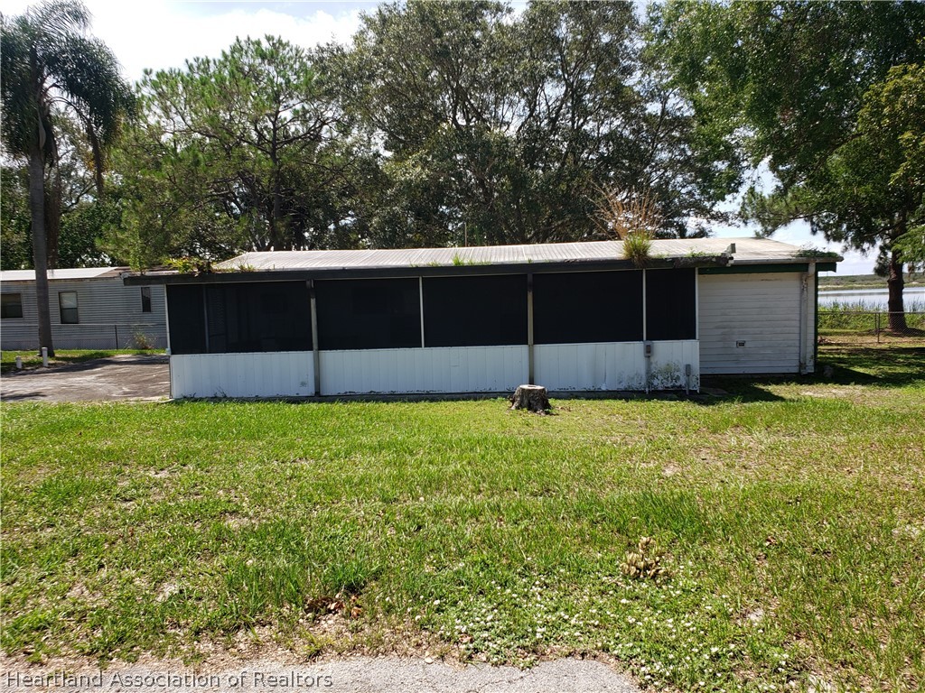 1970 Shore Road Avon Park, FL 33825 - Photo 4 of 29 Gallery Image 4