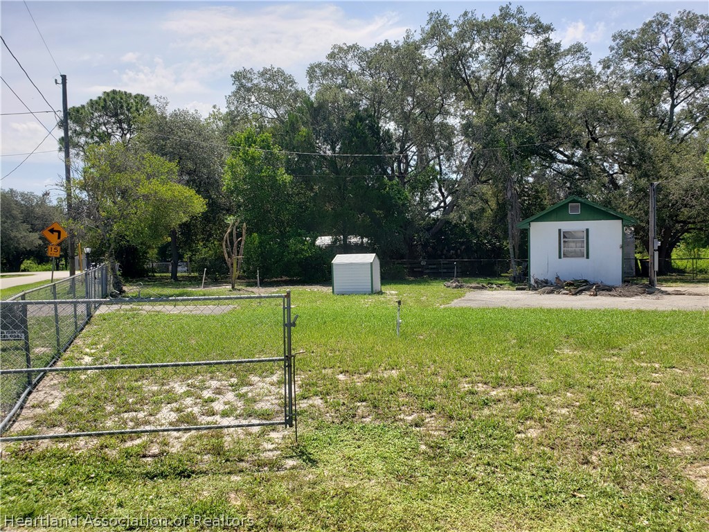 1970 Shore Road Avon Park, FL 33825 - Photo 5 of 29 Gallery Image 5