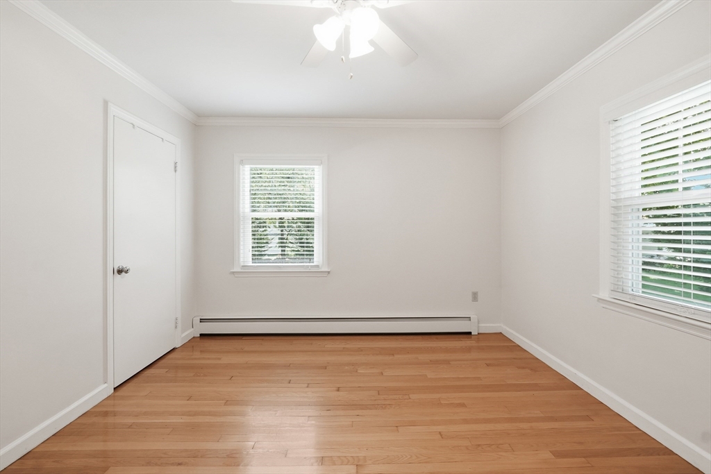 22 Maxdale Road Worcester, MA 01602 - Photo 18 of 34
