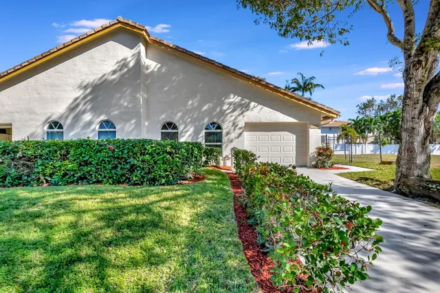 $3,200 | 3123 Florida Boulevard, Delray Beach, FL 33483