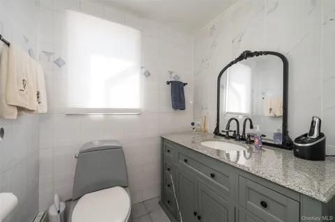 $789,000 | 3124 Ralph Avenue, Oceanside, NY 11572