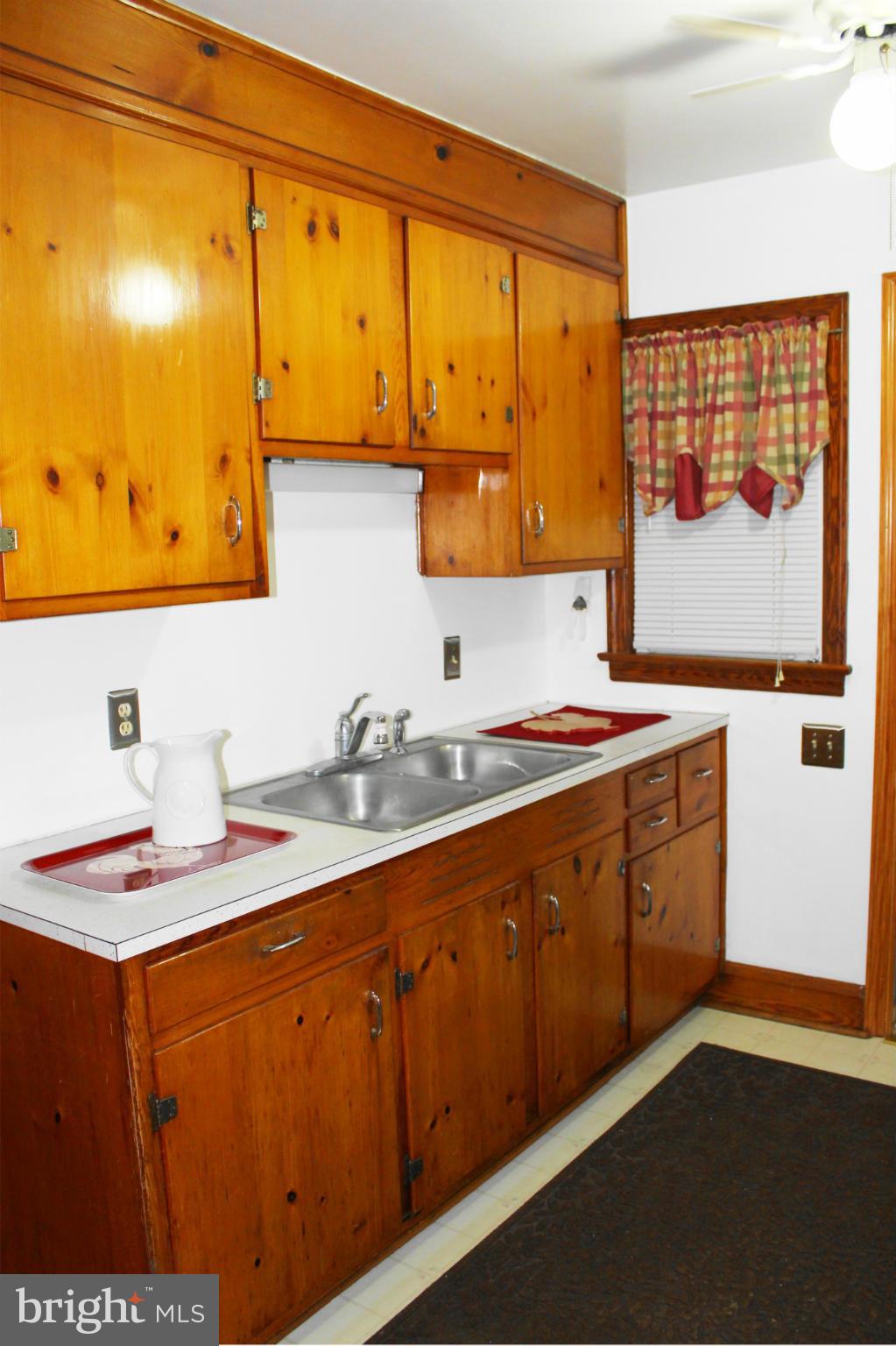 4022 Sykesville Road Finksburg, MD 21048 - Photo 5 of 17 Kitchen