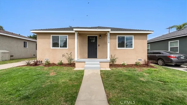 $1,249,999 | 2409 Pepperwood Avenue, Long Beach, CA 90815