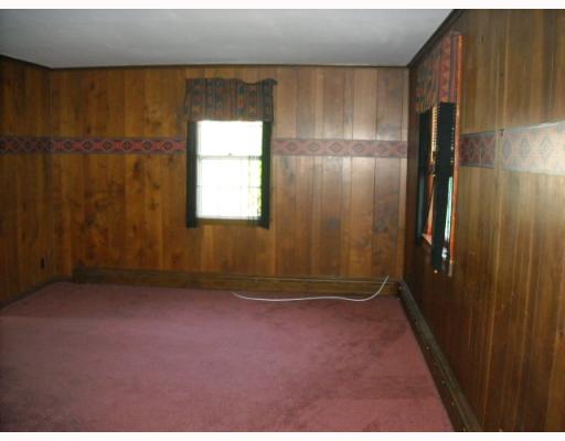 200 Bradford Road Westerly, RI 02808 - Photo 7 of 8 Den/Family/Great Room.