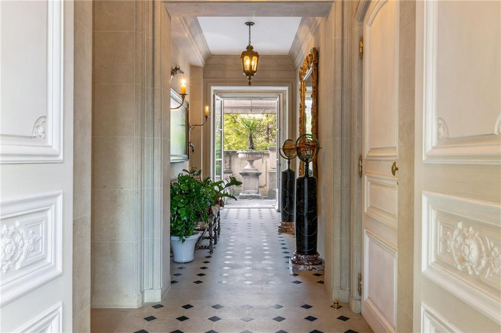 2288 Peachtree Road Northwest, Unit 6 Atlanta, GA 30309 - Photo 4 of 87