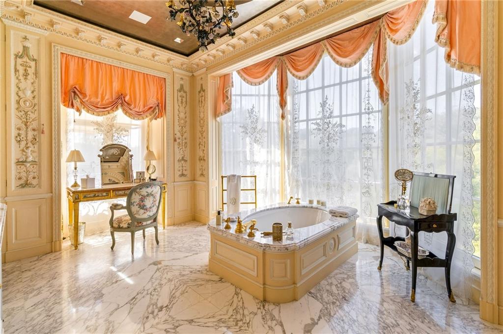 2288 Peachtree Road Northwest, Unit 6 Atlanta, GA 30309 - Photo 43 of 87 a living room with furniture and a large window