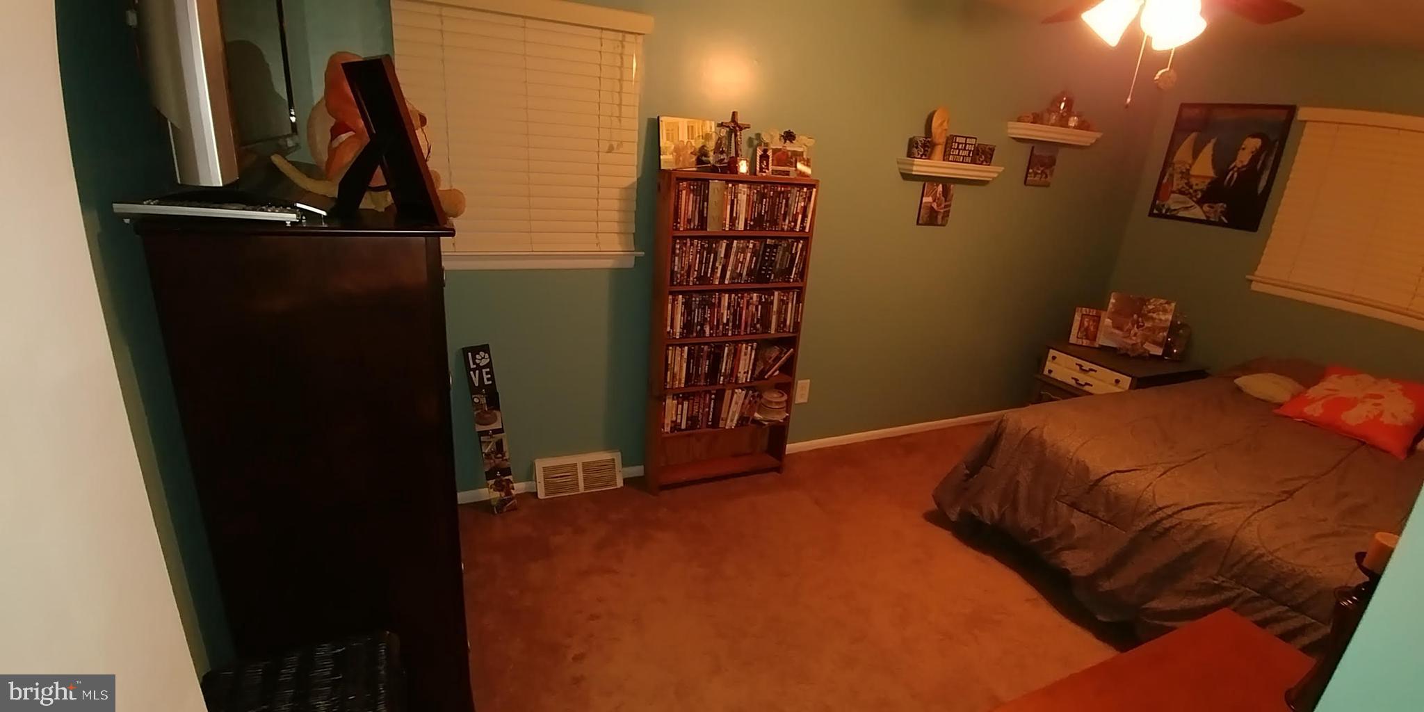 2829 Shipley Road Philadelphia, PA 19152 - Photo 11 of 20 Spare Bedroom