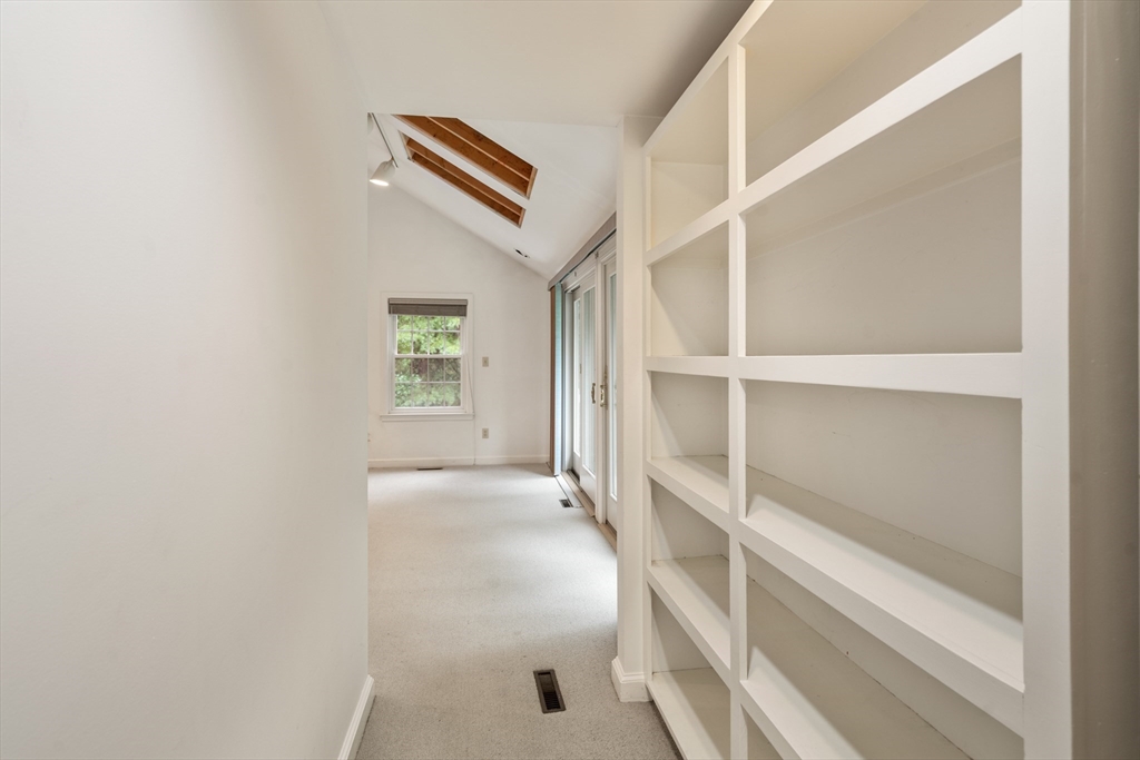 10 Radcliffe Road Weston, MA 02493 - Photo 29 of 41