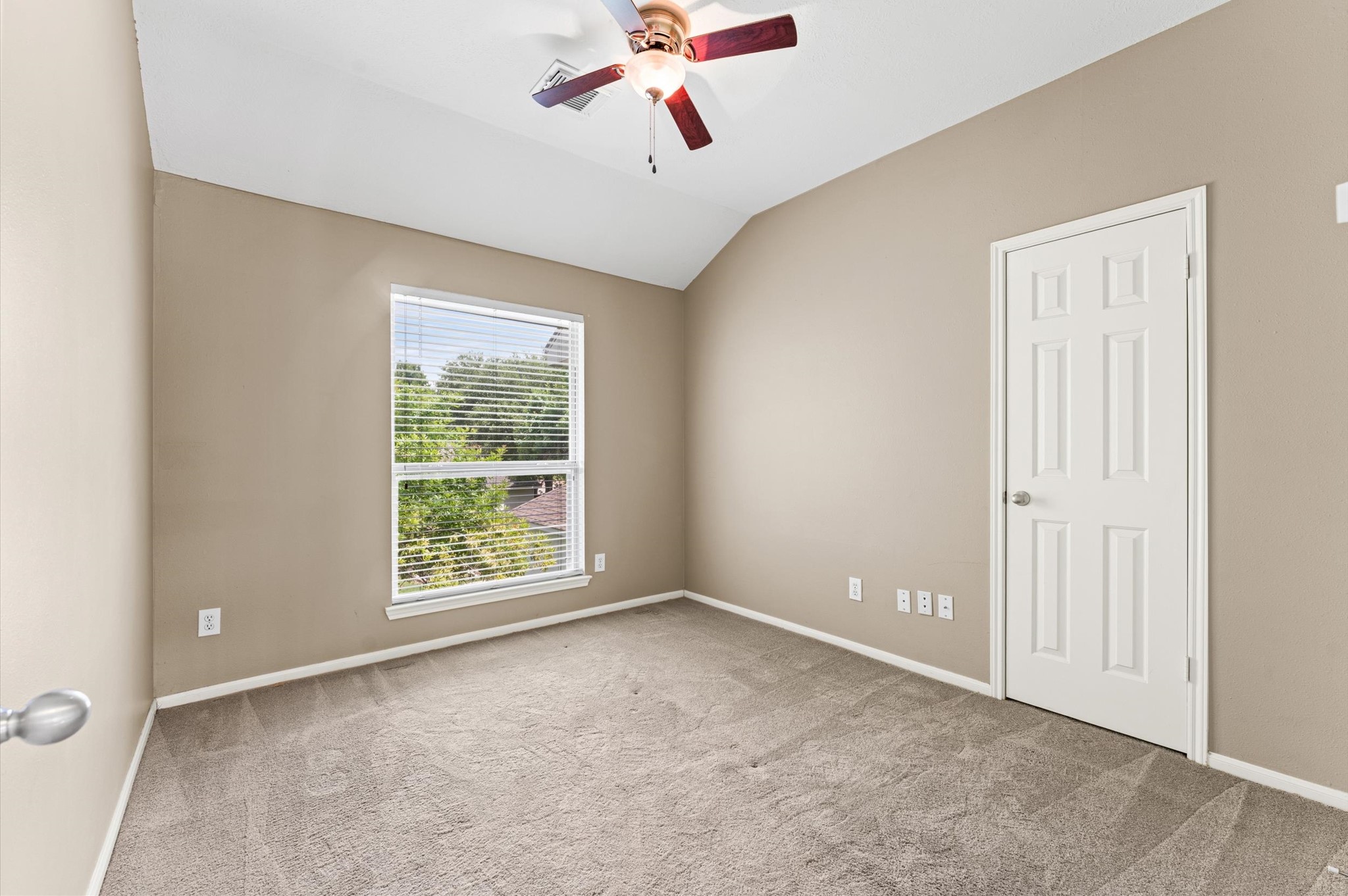 9202 State Walk Circle Houston, TX 77064 - Photo 16 of 25