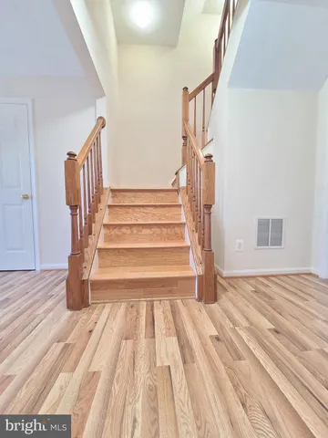 $679,900 | 8118 Horseshoe Cottage Circle, Lorton, VA 22079