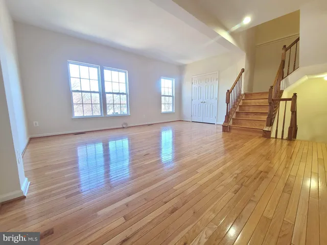 $679,900 | 8118 Horseshoe Cottage Circle, Lorton, VA 22079