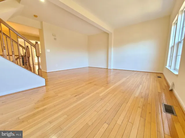 $679,900 | 8118 Horseshoe Cottage Circle, Lorton, VA 22079