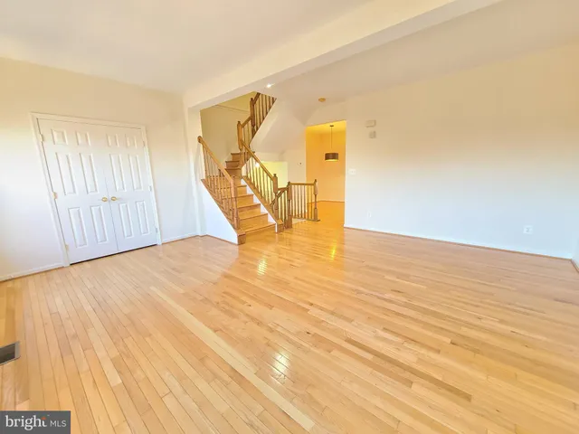 $679,900 | 8118 Horseshoe Cottage Circle, Lorton, VA 22079