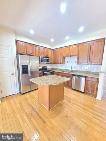 $679,900 | 8118 Horseshoe Cottage Circle, Lorton, VA 22079