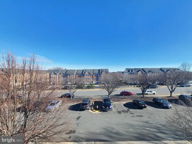 $679,900 | 8118 Horseshoe Cottage Circle, Lorton, VA 22079