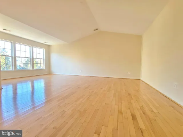 $679,900 | 8118 Horseshoe Cottage Circle, Lorton, VA 22079