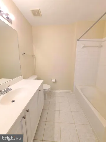 $679,900 | 8118 Horseshoe Cottage Circle, Lorton, VA 22079