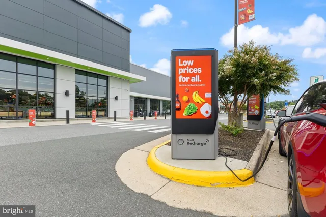 $679,900 | 8118 Horseshoe Cottage Circle, Lorton, VA 22079