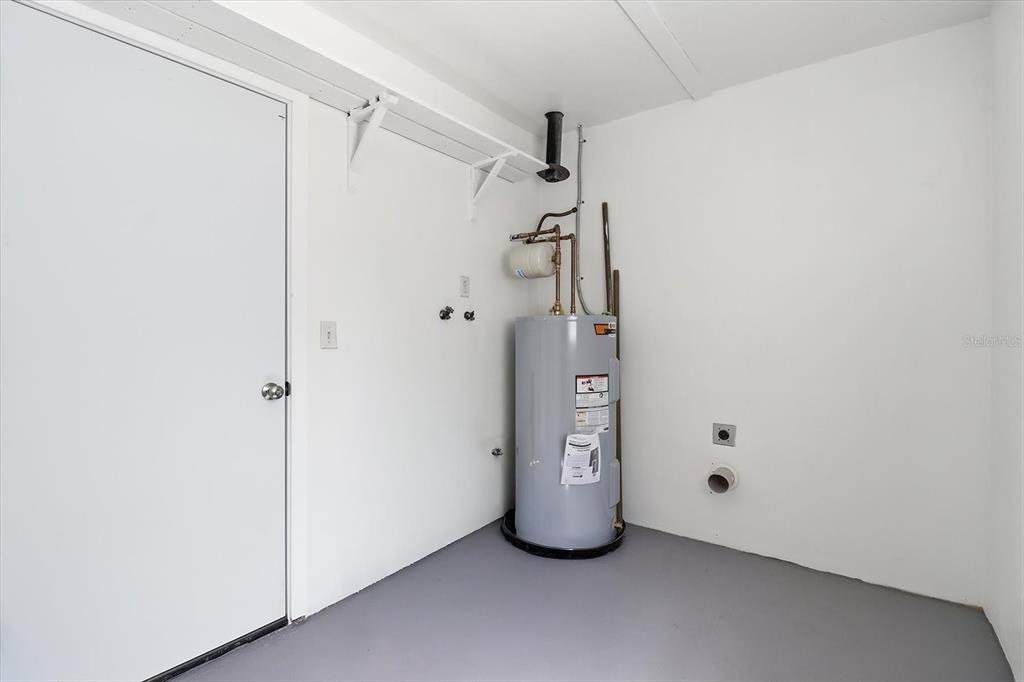 6832 Treehaven Drive Spring Hill, FL 34606 - Photo 19 of 29 a view of an empty room