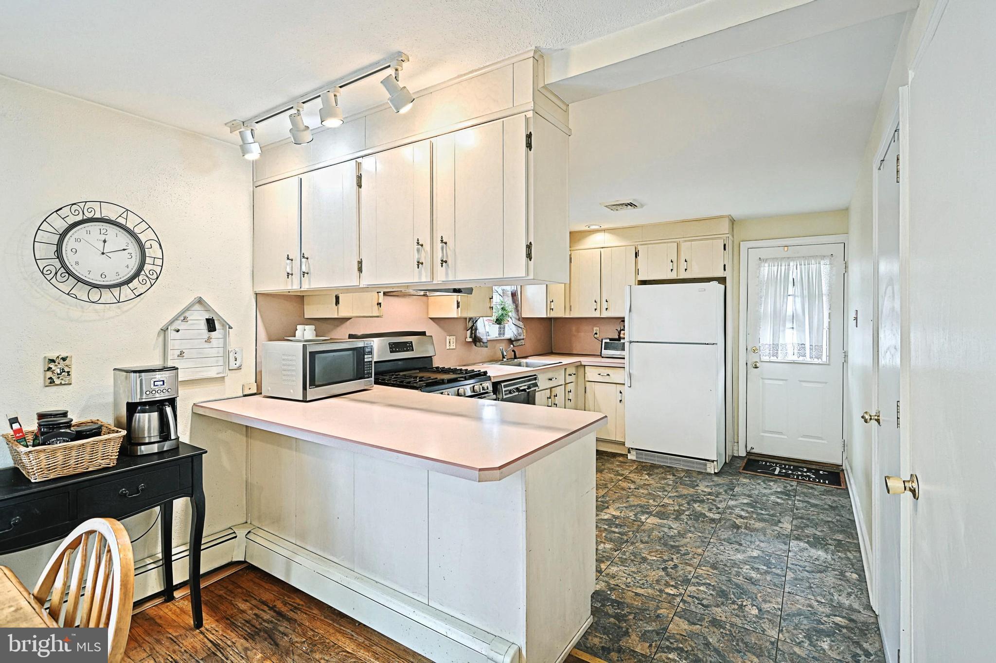 4007 Old Orchard Road York, PA 17402 - Photo 15 of 32 Gallery Image 15