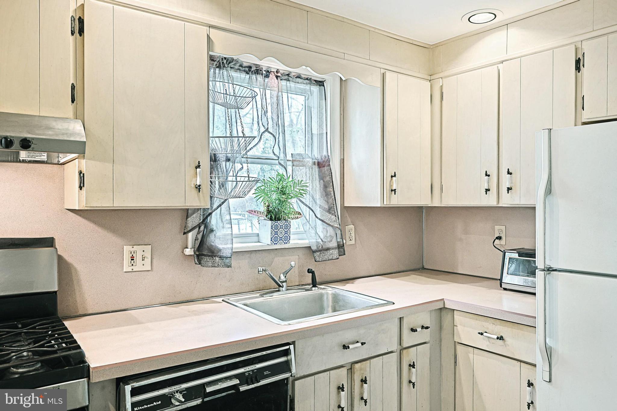 4007 Old Orchard Road York, PA 17402 - Photo 17 of 32 Gallery Image 17