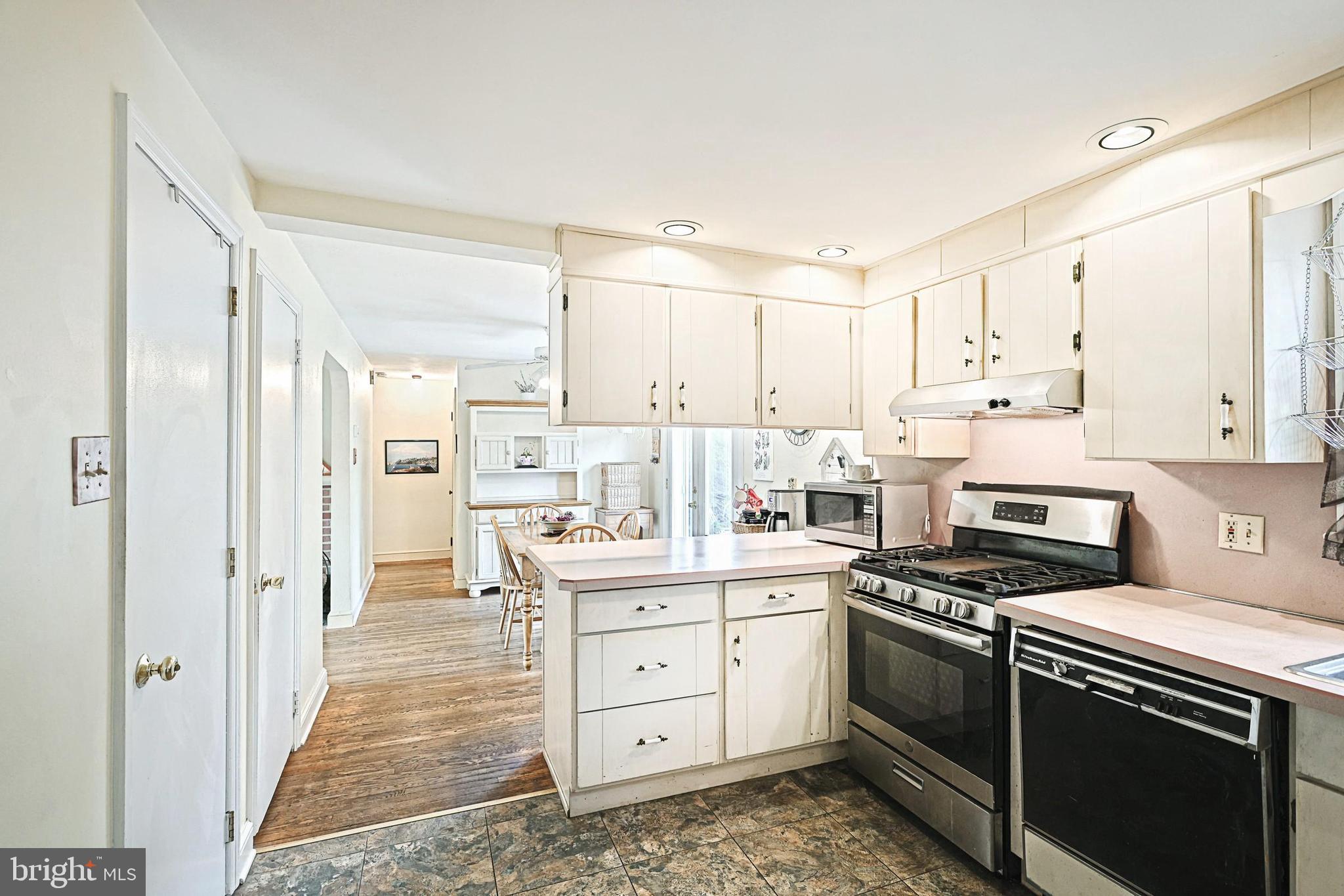 4007 Old Orchard Road York, PA 17402 - Photo 18 of 32 Gallery Image 18
