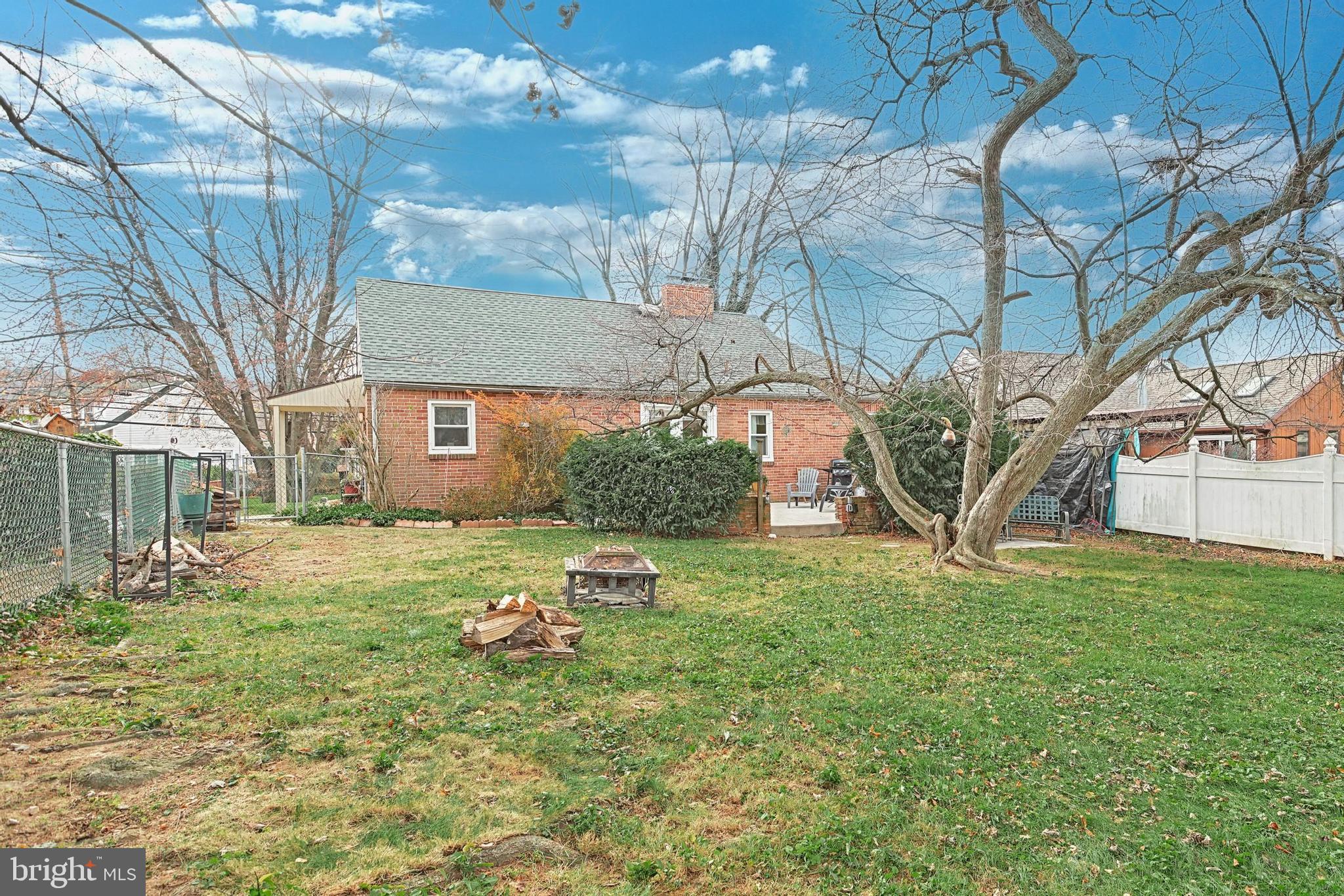 4007 Old Orchard Road York, PA 17402 - Photo 6 of 32 Gallery Image 6