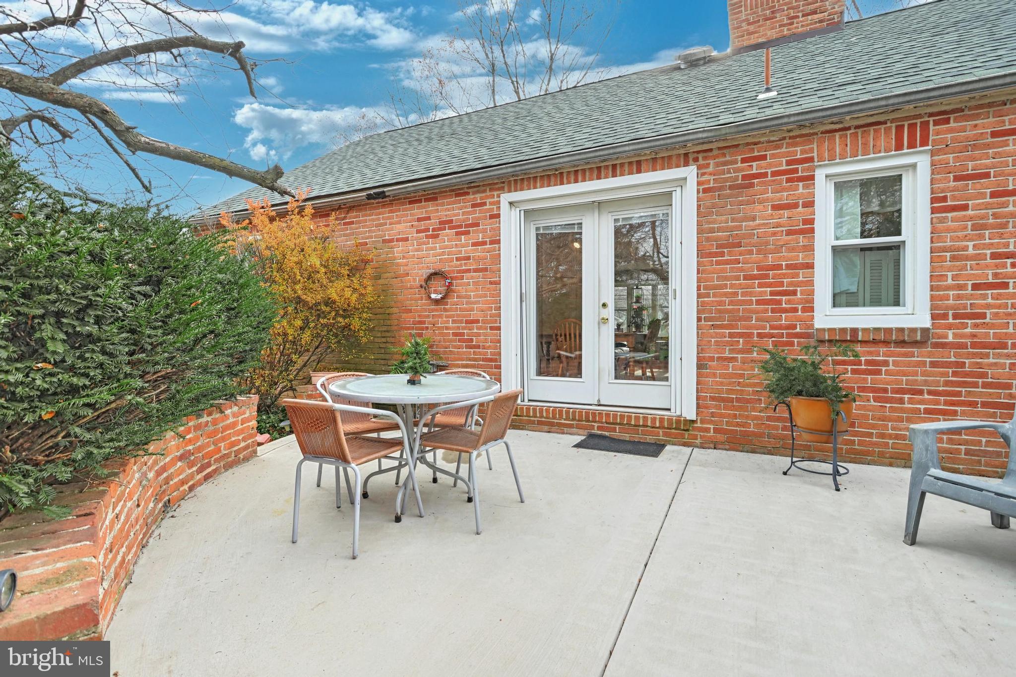 4007 Old Orchard Road York, PA 17402 - Photo 7 of 32 Gallery Image 7