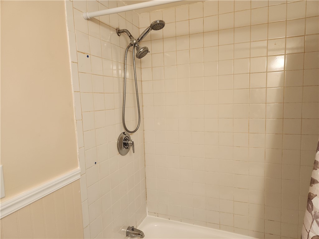 72 West Shore Road, Unit 3 Warwick, RI 02889 - Photo 11 of 12 Gallery Image 11