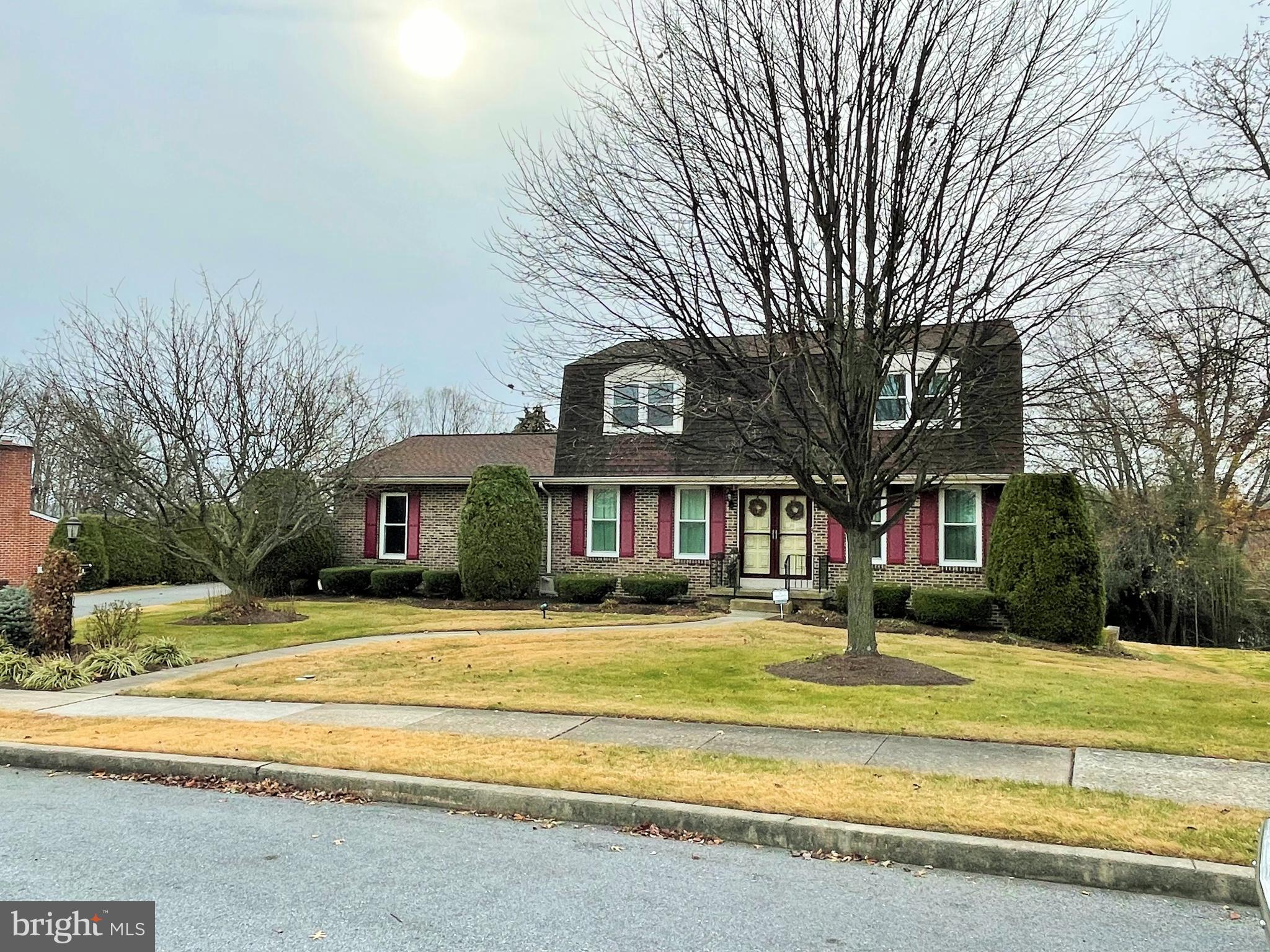 11 Thornbury Road Reading, PA 19606 - Photo 2 of 62 11 Thornbury Road
Reading, Pa. 19606