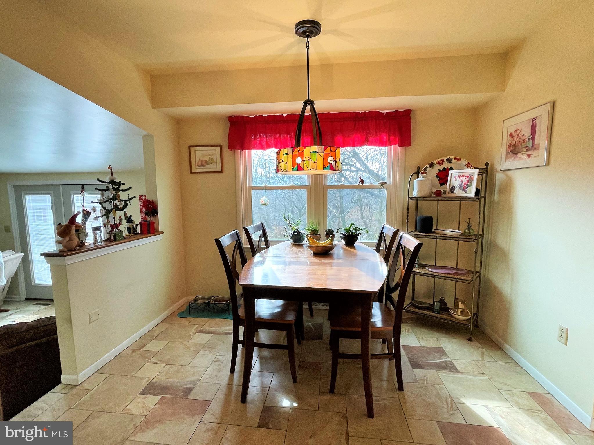 11 Thornbury Road Reading, PA 19606 - Photo 15 of 62 Breakfast Nook