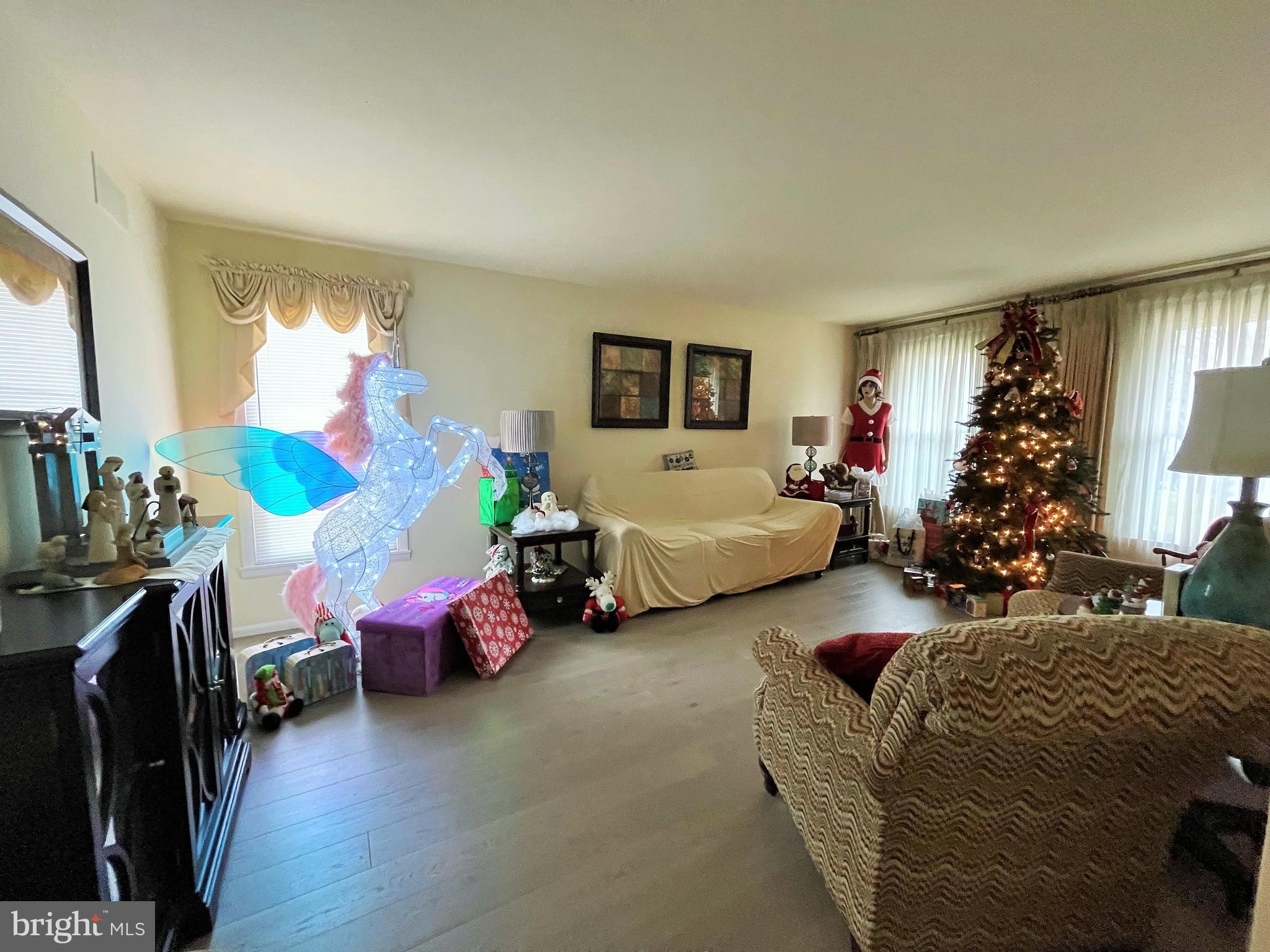 11 Thornbury Road Reading, PA 19606 - Photo 29 of 62 Formal Living Room
