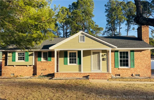 $1,975 | 551 Farmview Drive, Fayetteville, NC 28311