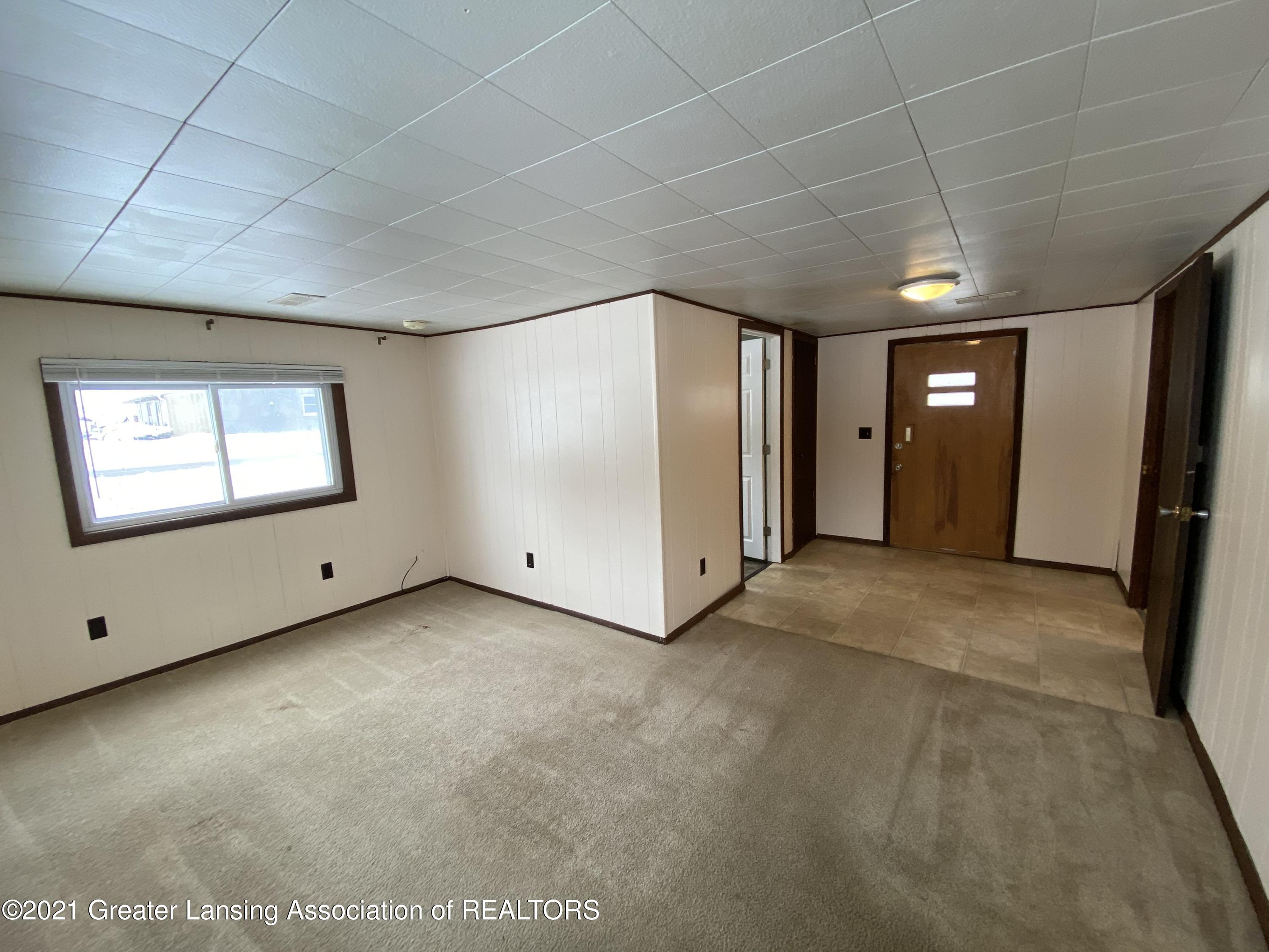 1678 East Lake Lansing Road Haslett, MI 48840 - Photo 10 of 12 IMG_0635