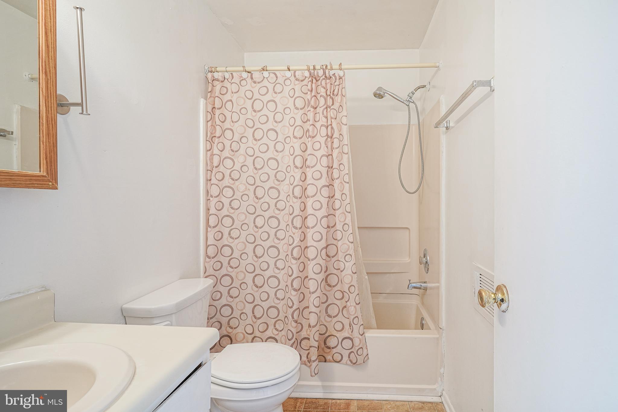605 Woodchip Road Lumberton, NJ 08048 - Photo 10 of 18 a bathroom with a toilet and shower