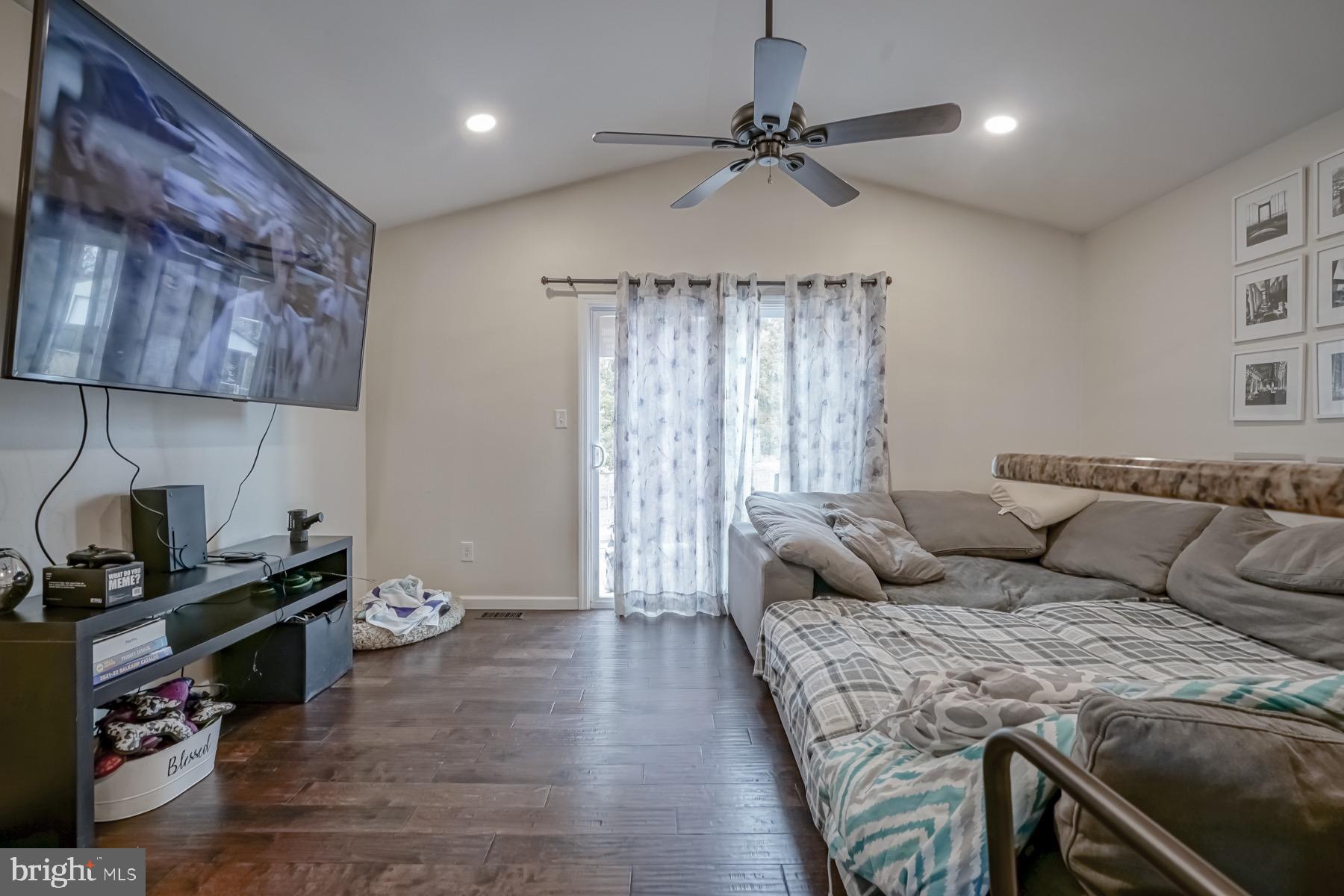 1049 Clayton Road Williamstown, NJ 08094 - Photo 7 of 28 Gallery Image 7