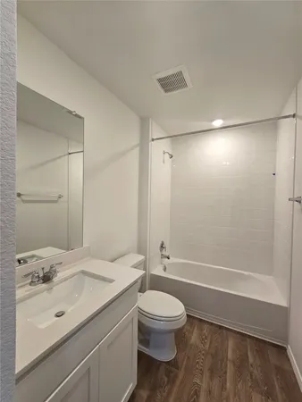 $2,300 | 352 San Juan Trail, Bastrop, TX 78602