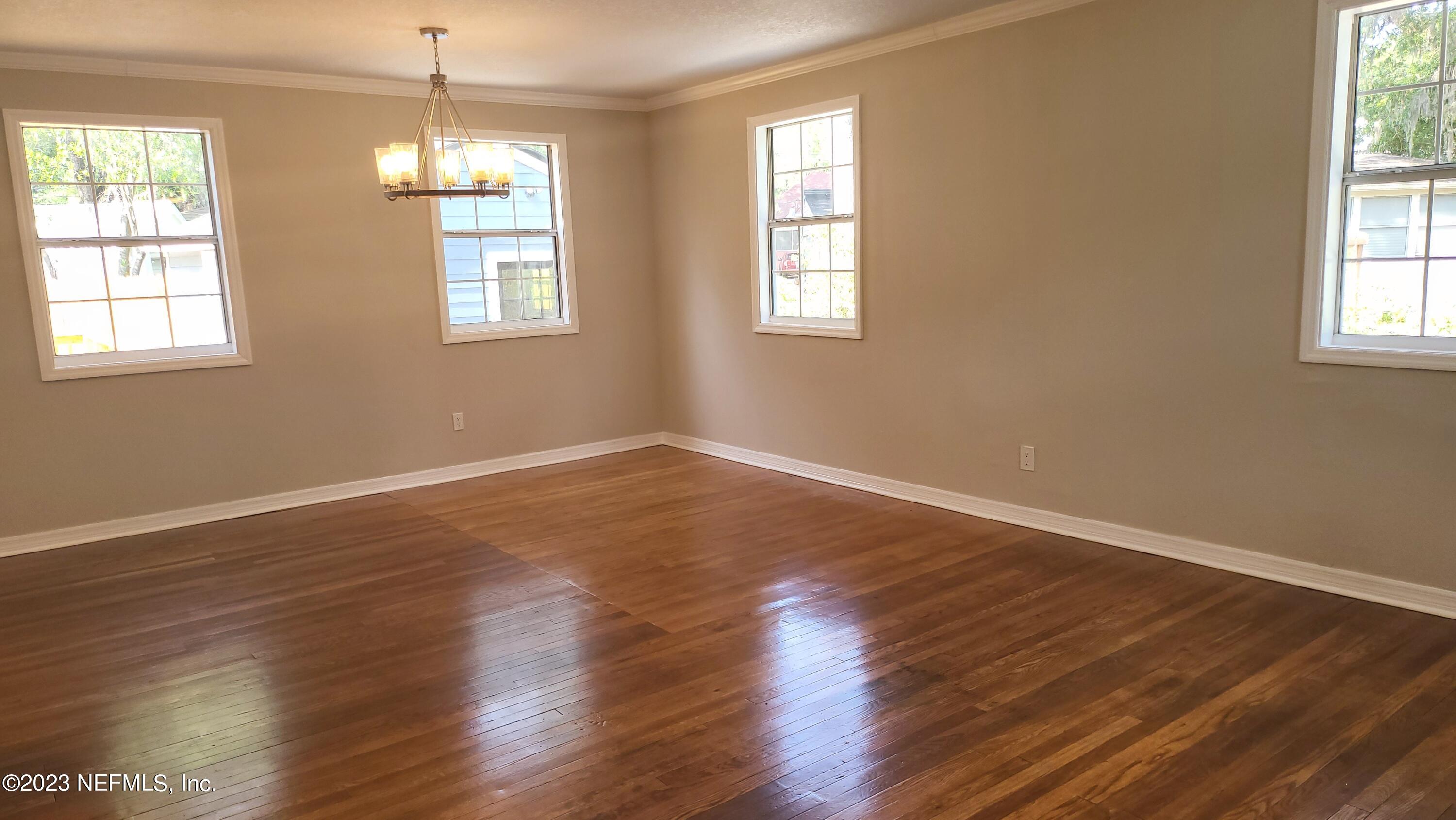 3353 Claremont Road Jacksonville, FL 32207 - Photo 7 of 39 20230511_161931 1