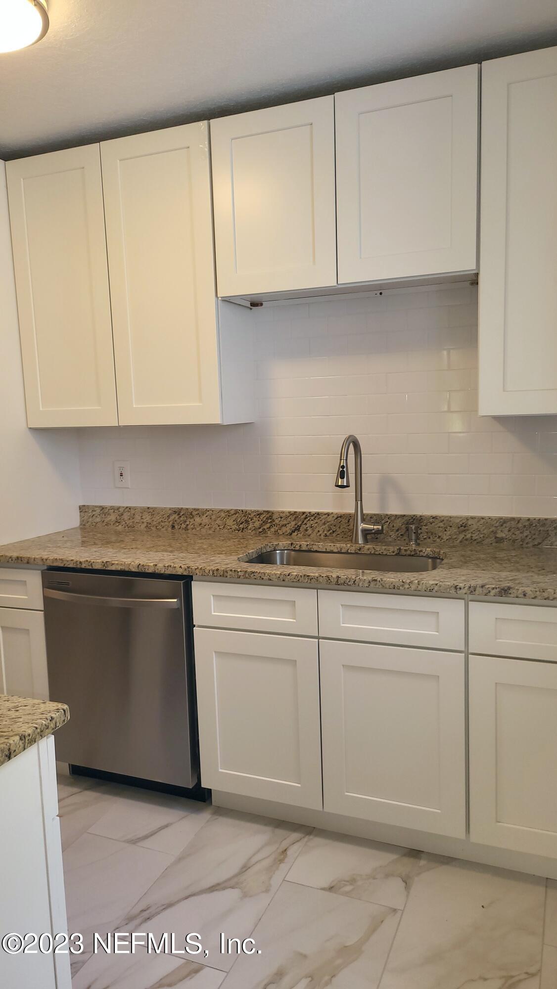 3353 Claremont Road Jacksonville, FL 32207 - Photo 9 of 39 20230511_162009 1
