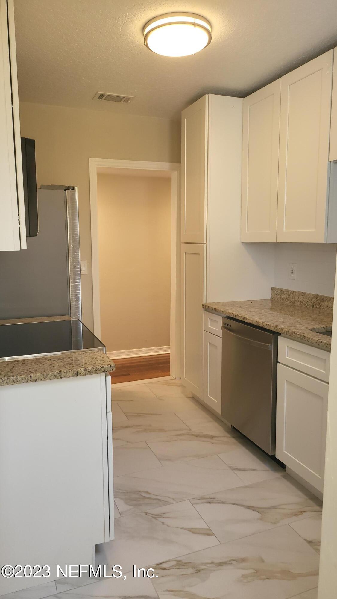 3353 Claremont Road Jacksonville, FL 32207 - Photo 10 of 39 20230511_162017