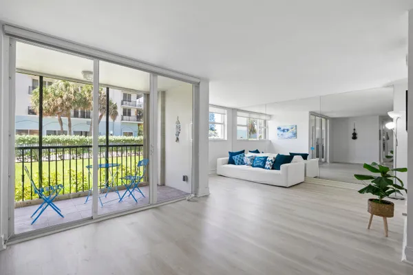 $525,000 | 1239 Hillsboro Mile, Unit 105, Hillsboro Beach, FL 33064
