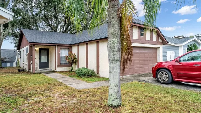 $180,000 | 512 Lake Dexter Boulevard, Winter Haven, FL 33884