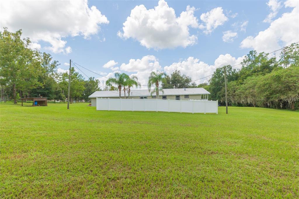 37411 Phelps Road Zephyrhills, FL 33541 - Photo 48 of 65 Gallery Image 48