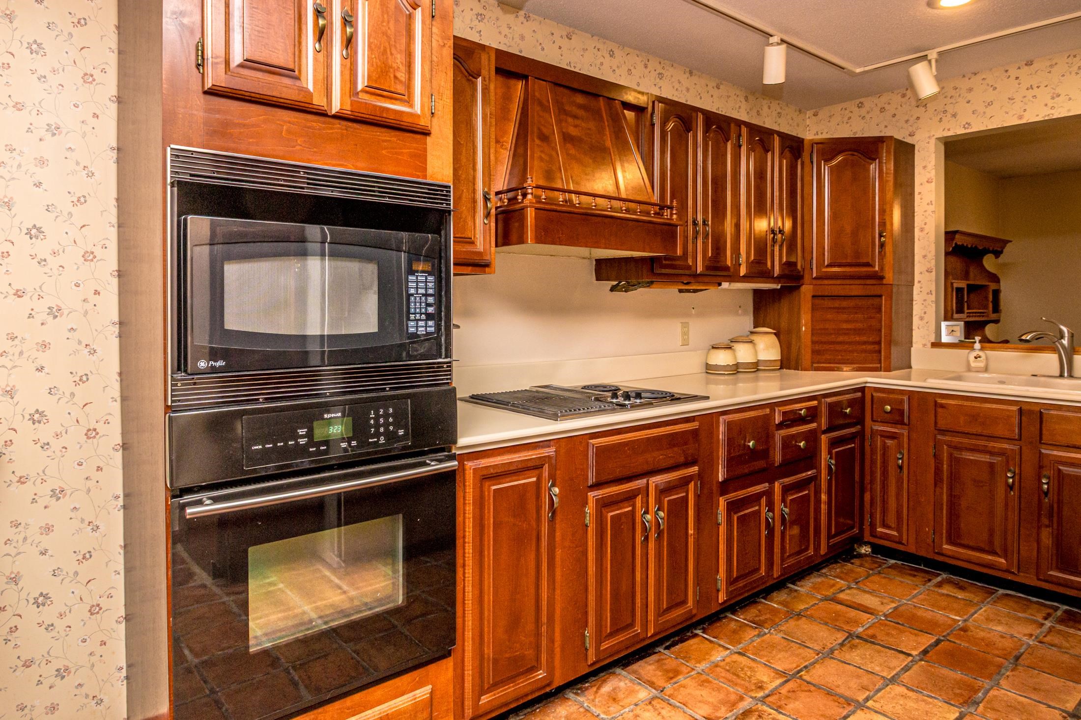 45 Wildflower Trail, Unit 9 Conway, NH 03860 - Photo 2 of 42