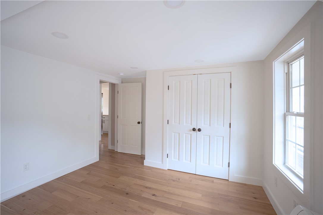 57 Callender Avenue Newport, RI 02840 - Photo 5 of 35